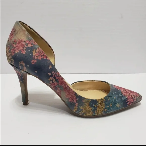 Jessica Simpson Floral Pattern Heels. - Picture 7 of 12